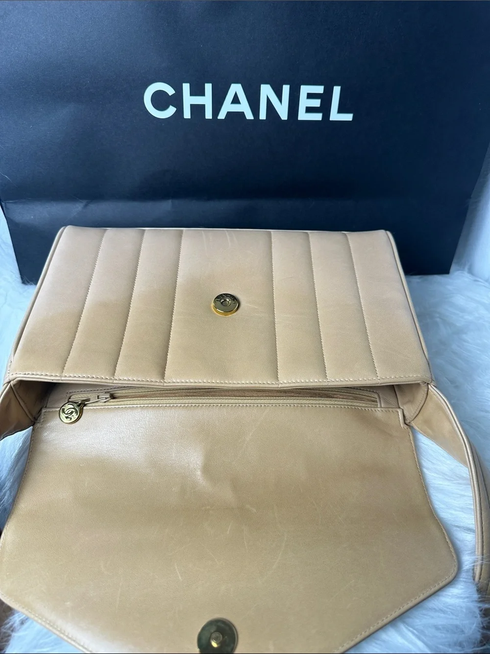💯Authentic Vintage Chanel CC Logo Shoulder Bag – Beige Lambskin 🍀
